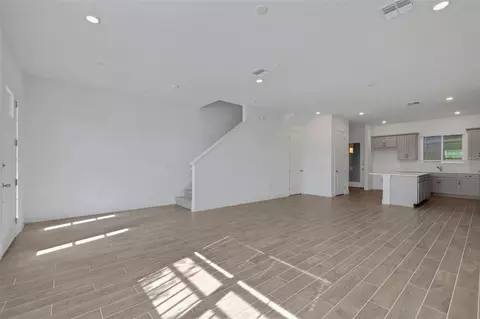 Living - 6527 Trailblaze Bnd, Saint Cloud, FL 34771 photo 5 of 5