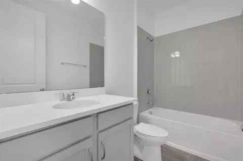 Bath - 6527 Trailblaze Bnd, Saint Cloud, FL 34771 photo 1 of 3