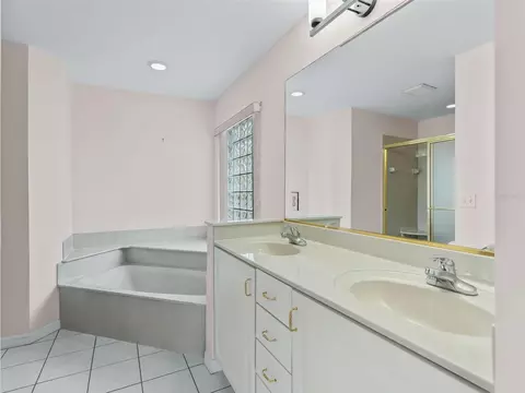 Bath - 6318 SW 117th Loop, Ocala, FL 34476 photo 1 of 4