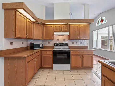 Kitchen - 6318 SW 117th Loop, Ocala, FL 34476 photo 4 of 6