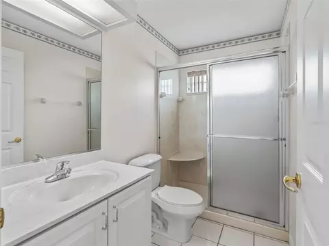 Bath - 6318 SW 117th Loop, Ocala, FL 34476 photo 4 of 4