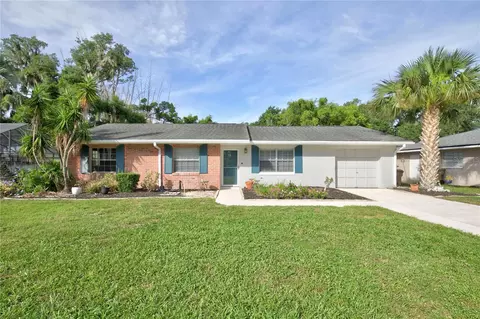 3000 Laurel Dr, Mount Dora, FL 32757