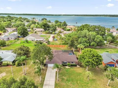 5202 Sydney Rd, Fruitland Park, FL 34731