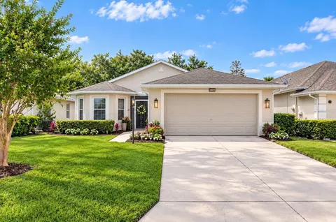 27134 Nostalgia Dr, Leesburg, FL 34748