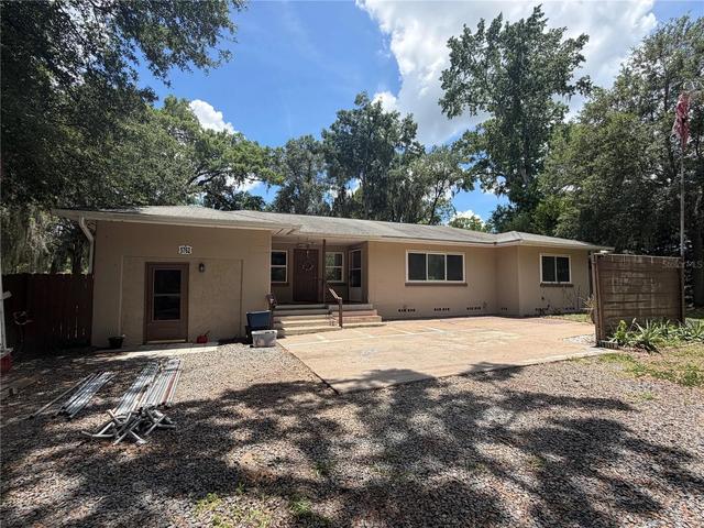 5762 S Agnew Rd, Belleview, FL 34420