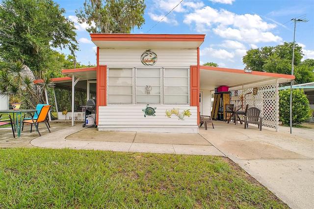 11723 Magnolia Ave, Tavares, FL 32778