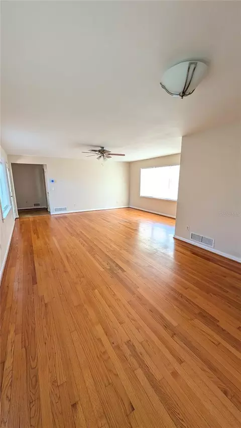 Living - 2469 Broadvue Ave, Eustis, FL 32726 photo 2 of 3