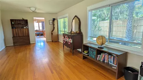 Living - 2469 Broadvue Ave, Eustis, FL 32726 photo 2 of 6