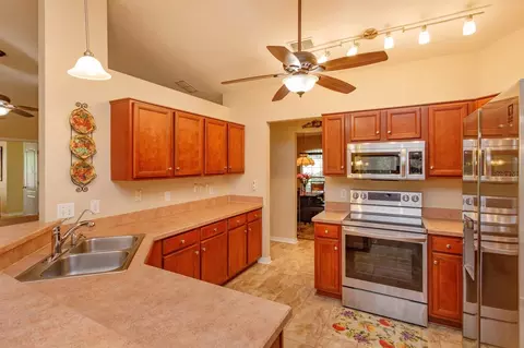 Kitchen - 24353 Calusa Blvd, Eustis, FL 32736 photo 2 of 3
