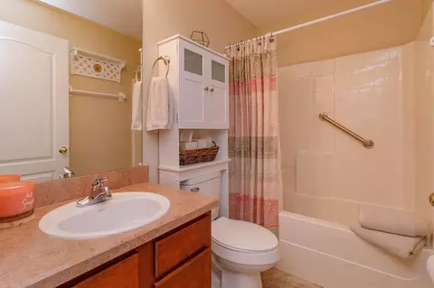 Bath - 24353 Calusa Blvd, Eustis, FL 32736 photo 3 of 3
