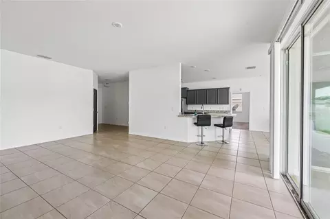 Living - 5277 SE 91st Pl, Ocala, FL 34480 photo 3 of 4