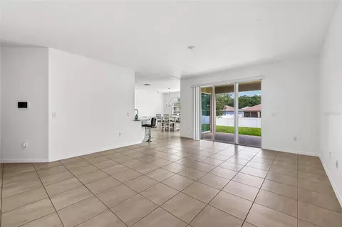 Living - 5277 SE 91st Pl, Ocala, FL 34480 photo 2 of 4