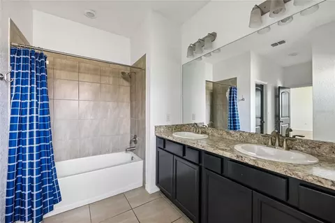Bath - 5277 SE 91st Pl, Ocala, FL 34480 photo 1 of 2