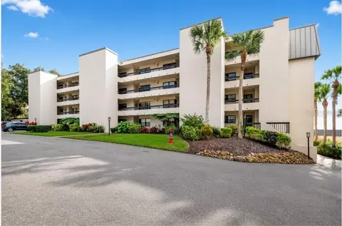 501 W Old Us Highway 441 Hwy #402, Mount Dora, FL 32757