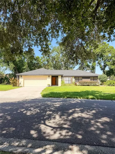 1315 Juniper Cir, Plant City, FL 33563