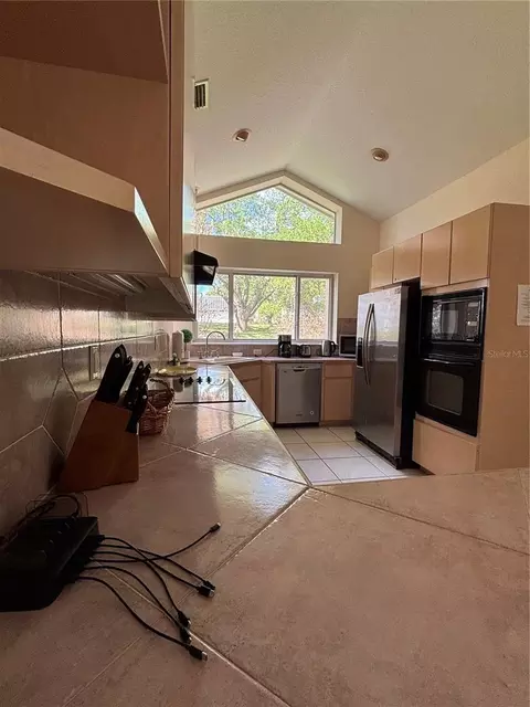 Kitchen - 12853 Bellerive Dr, Clermont, FL 34711 photo 4 of 4