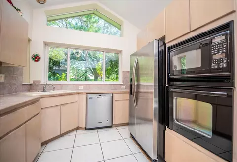 Kitchen - 12853 Bellerive Dr, Clermont, FL 34711 photo 2 of 4