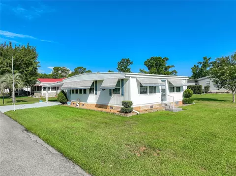 Exterior - 1925 Brookside Dr, Mount Dora, FL 32757 photo 2 of 21