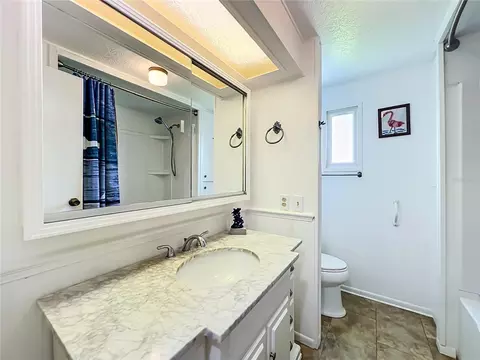 Bath - 1925 Brookside Dr, Mount Dora, FL 32757 photo 3 of 5