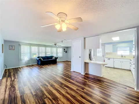 Living - 1925 Brookside Dr, Mount Dora, FL 32757 photo 5 of 8