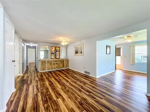 Living - 1925 Brookside Dr, Mount Dora, FL 32757 photo 2 of 8