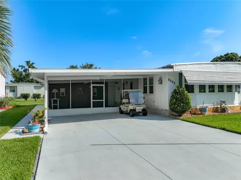Exterior - 1925 Brookside Dr, Mount Dora, FL 32757 photo 12 of 21