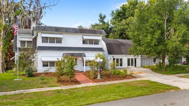 127 E Laurel Ave, Howey In The Hills, FL 34737
