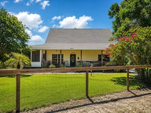13691 S Hwy 25, Eastlake Weir, FL 32133