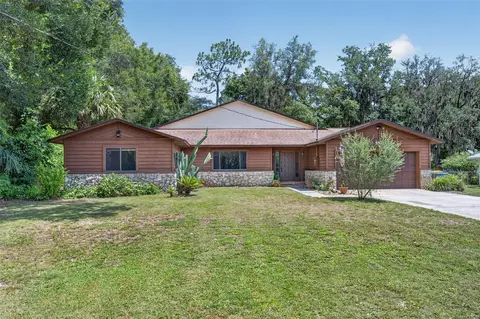 551 Rylane St, De Leon Springs, FL 32130