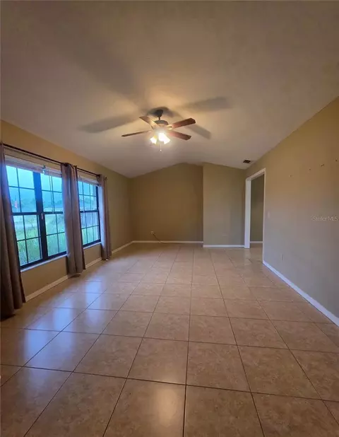 Living - 125 Oak Cir, Ocala, FL 34472 photo 1 of 3