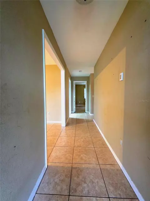 Entry Way - 125 Oak Cir, Ocala, FL 34472 photo 1 of 1