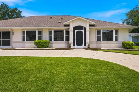 27202 Racquet Cir, Leesburg, FL 34748