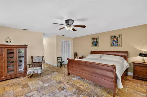Bedroom - 22740 County Road 44a, Eustis, FL 32736 photo 2 of 3