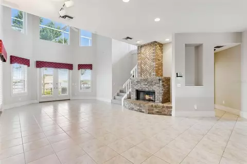 Living - 1901 Edgewater Dr, Mount Dora, FL 32757 photo 4 of 8