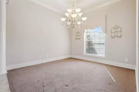 Living - 1901 Edgewater Dr, Mount Dora, FL 32757 photo 2 of 8