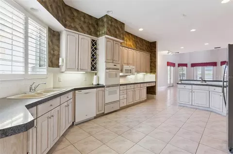 Kitchen - 1901 Edgewater Dr, Mount Dora, FL 32757 photo 1 of 4