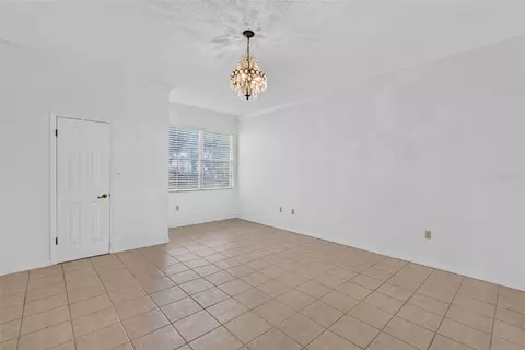 Living - 1111 Lakeshore Dr #C3, Eustis, FL 32726 photo 1 of 7