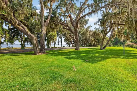 Exterior - 1111 Lakeshore Dr #C3, Eustis, FL 32726 photo 7 of 10