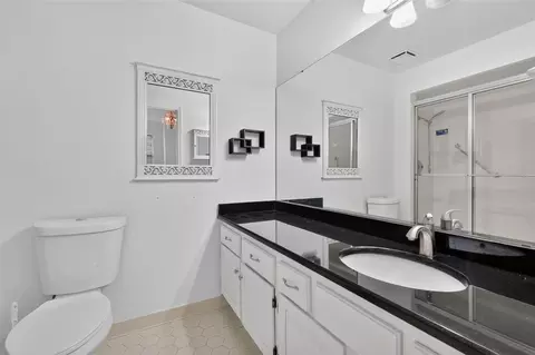Bath - 1111 Lakeshore Dr #C3, Eustis, FL 32726 photo 1 of 4