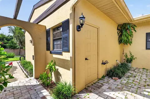 Exterior - 1111 Lakeshore Dr #C3, Eustis, FL 32726 photo 4 of 10