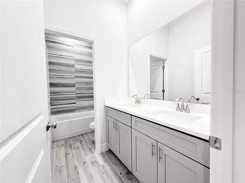 Bath - 30280 W Bluebell Ave, Eustis, FL 32736 photo 4 of 5