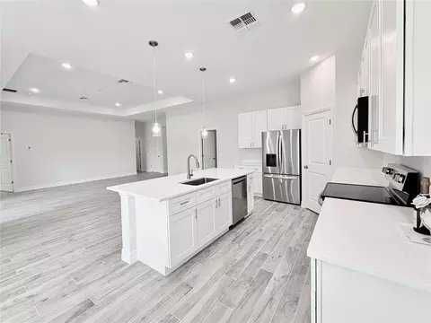 Kitchen - 30280 W Bluebell Ave, Eustis, FL 32736 photo 5 of 10