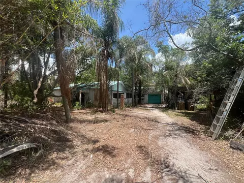 33845 Crestwood Ave, Leesburg, FL 34788