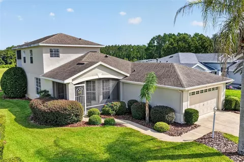 5401 Sir Churchill Dr, Leesburg, FL 34748
