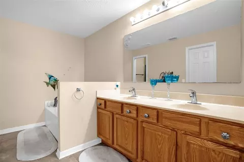 Bath - 839 Marietta Ln, Eustis, FL 32726 photo 2 of 2