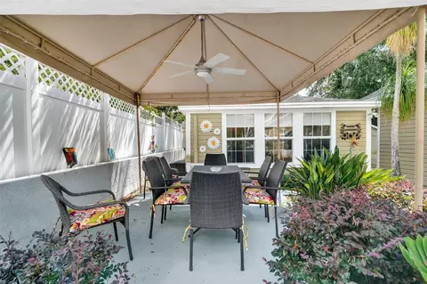 Exterior - 418 E 10th Ave, Mount Dora, FL 32757 photo 12 of 14