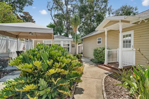 Exterior - 418 E 10th Ave, Mount Dora, FL 32757 photo 3 of 14