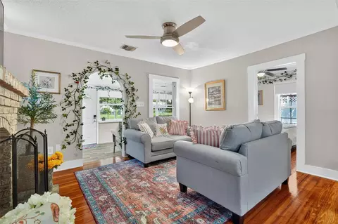 Living - 418 E 10th Ave, Mount Dora, FL 32757 photo 2 of 7