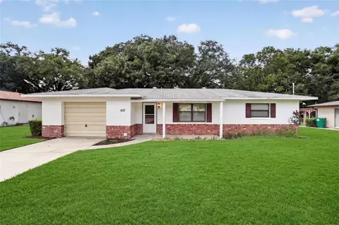 610 Fourth Ave, Lady Lake, FL 32159