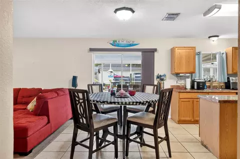 Dining - 600 Briarcliff Rd, Eustis, FL 32726 photo 1 of 2